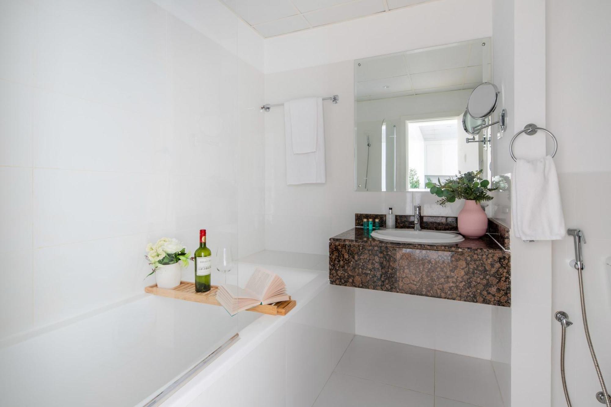 Frank Porter - Rimal 4 Apartment Dubai Exterior photo
